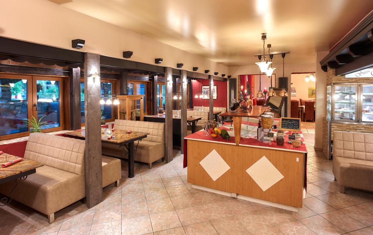 Hotel Naheschloesschen บาด มุนสเตอร์ อัม ชไตน์ เอเบิร์นบวร์ก ภายนอก รูปภาพ