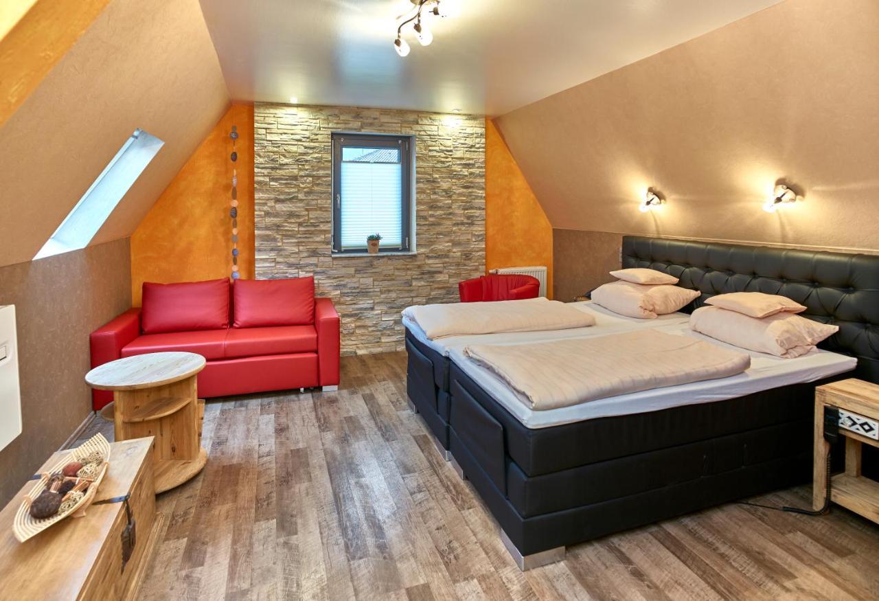 Hotel Naheschloesschen บาด มุนสเตอร์ อัม ชไตน์ เอเบิร์นบวร์ก ภายนอก รูปภาพ