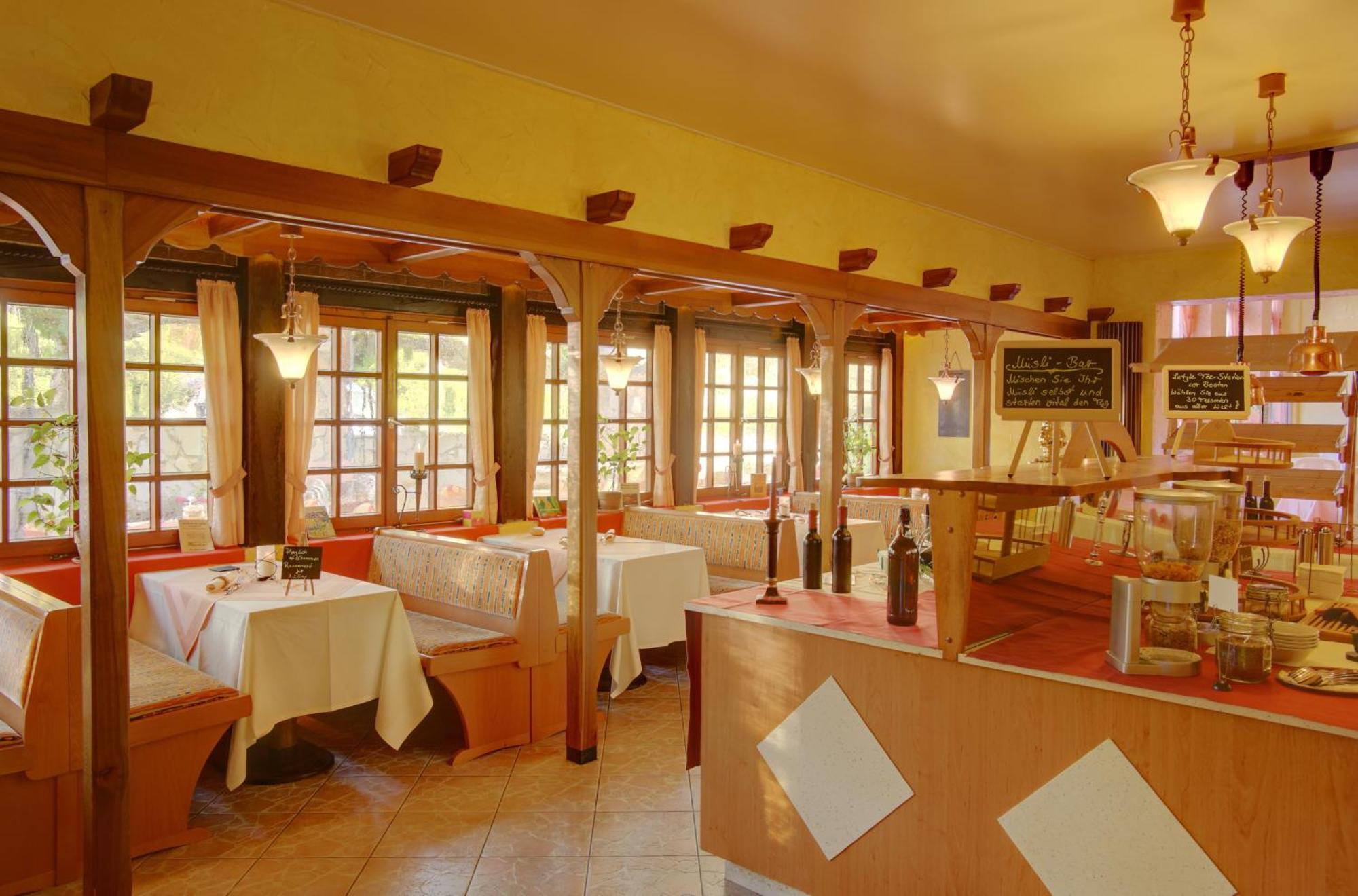 Hotel Naheschloesschen บาด มุนสเตอร์ อัม ชไตน์ เอเบิร์นบวร์ก ภายนอก รูปภาพ